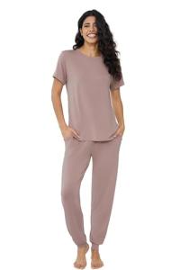 Cooling Summer Pajamas Set in Blushing Pink