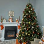 6.5ft Pre-Lit Dunhill Fir Christmas Tree with Stand