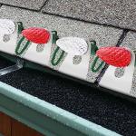 100 Pack Christmas Light Clips for Easy Setup