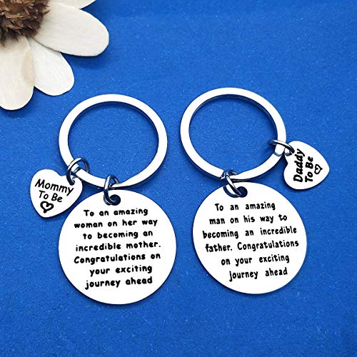 Baby Announcement Keychain Set: Perfect gift for expecting parents!