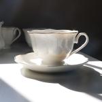 15-Piece Off-White Porcelain Tea Set with Gold Trim