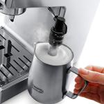 De'Longhi 15 Bar Espresso Machine with Frother