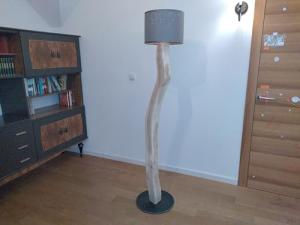 Handcrafted Oak Tall Floor Lamp Rustic Tree Branch arc Stand Lamp remote Switch Wood Floor Lamp
