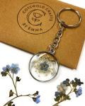 Handmade Forget me Not Keyring with Cotswold pressed flowers. Remembrance Funeral Favor keepsake or car accessory, new home keychain gift (silver)