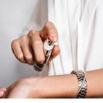 Auraa AU01 Strong Eau De Parfum for Women | Long Lasting Similar Perfume | Inspired Fragrance Alternative | The Smelly Wax Company