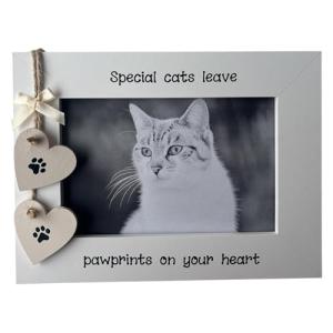 Cat Pet Loss Memory Photo Frame, 6x4 inches, White, Wooden Cream Hanging Hearts with Pawprints