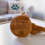 Personalised dog treats glass jar with wooden engraved lid/Dog's snacks or treats/Christmas gift for pet/Dog or cat treat jar storage