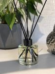 La Vie Est Reed Diffuser 100ml | Luxury Perfume Inspired Home Fragrance | Strong & Long Lasting Reed Diffuser UK | Vegan & Cruelty Free