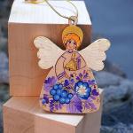 Angel Christmas Ornament Wood Hand-painted 9.5 x 7.5 x 0.5 cm with Beautiful Floral Pattern Handmade in Ukrainian Tradition - Artistic Christmas Decoration and Collectible
