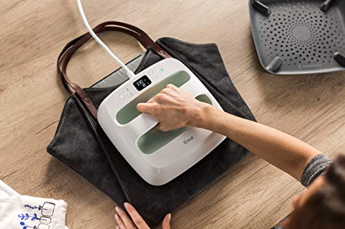 Cricut EasyPress 2 - Perfect for Scrapbooking