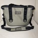 YETI Hopper 20 Soft Cooler - Fog Gray & Tahoe Blue