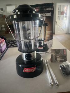 Coleman Twin Tube Battery Lantern 5355A700