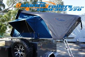 Foldable Rooftop Tent for 4WD Camping Adventures
