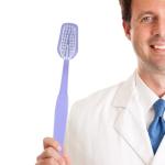 POPETPOP Giant Toothbrush Oversized Novelty Toys: Super Toothbrush Pet Grooming Brush - Wonderful Comedy Item for Costume Take Picture Comedy Party Favors (Purple)
