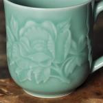 Sky Blue Peony Embossed Coffee Mug with Lid