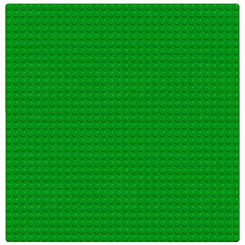 LEGO Classic Green Baseplate 2304 Supplement for Building, Playing, and Displaying LEGO Creations, 10cm x 10cm, Large Building Base Accessory for Kids and Adults (1 Piece)