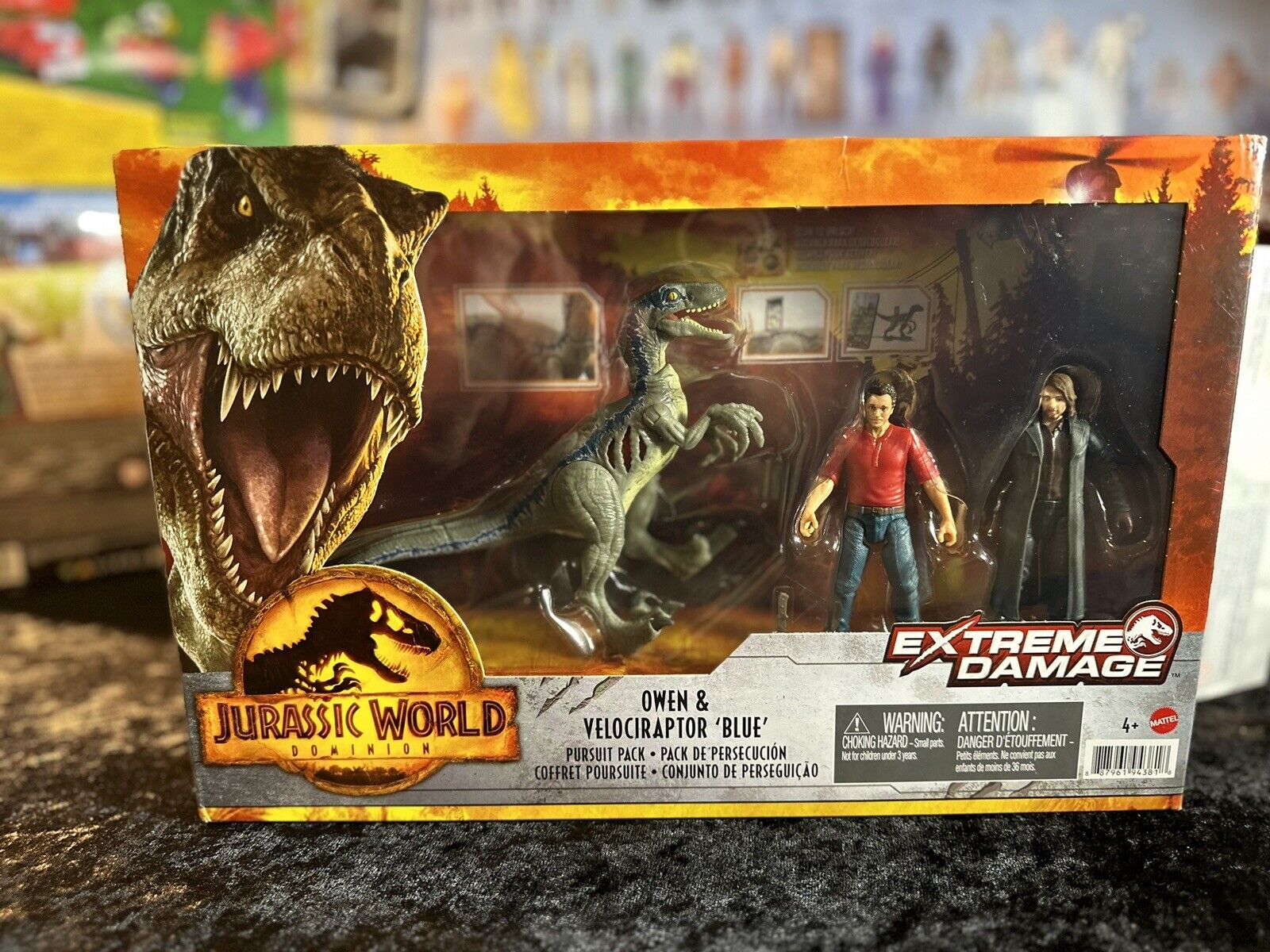 Jurassic World Owen & Velociraptor Ice Cream Set