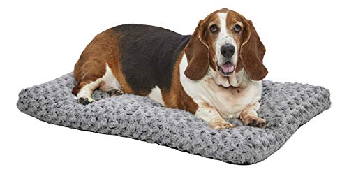 MidWest Homes for Pets Deluxe Dog Beds Super Plush Dog & Cat Beds Ideal for Dog Crates Machine Wash & Dryer Friendly, 1-Year Warranty