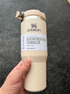 Stanley Quencher H2.0 30oz Tumbler - Cream Beige
