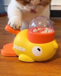 Interactive Cat and Dog Treat Puzzle Feeder