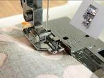 Quarter Inch Quilting Presser Foot with Edge Guide