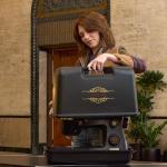 SINGER Vintage-Inspired Heavy Duty Sewing Machine Bundle