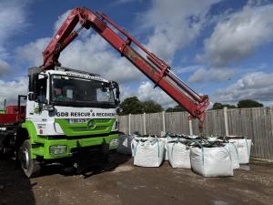 Hiab 225e Powerful Crane for Heavy Lifting