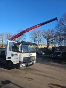 Mercedes 7.5 Ton Flatbed with Fassi F50 Crane