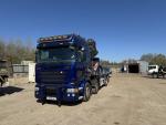 Scania 520 V8 with Fassi 660 Hiab