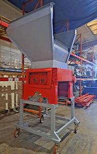ZMK 40 Four-Shaft Shredder – Low Hours