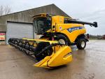 New Holland CR9.90 Combine Harvester 30K Hours