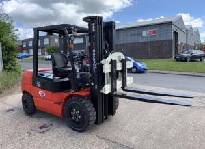 EP EFL302 Electric Lithium-ion Forklift with Rotator
