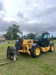 New Holland LM1333 13m Telehandler with Forks