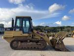 Cat 953C Tracked Loader for Heavy-Duty Tasks