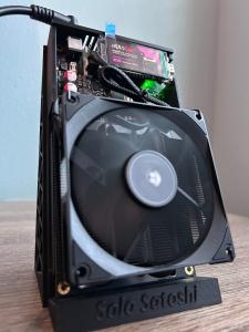 NERDQaxe++ Bitcoin Miner 4.8 GH/s - Low Power