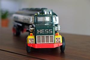 1984 Hess Oil Tanker Truck Toy Bank