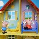 Peppa Pig Family Home Combo with Car