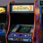 Numskull Quarter Arcades Burger Time Collector's Edition Mini Arcade - Retro 1/4 Scale Authentic Wooden Replica, Original ROM, DIP Switch Access, 5" TFT Screen for Enthusiasts [video game]