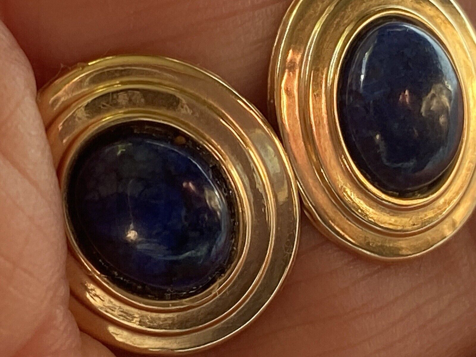 Solid 14k Vintage Lapis Lazuli Cabochon Earrings 2g