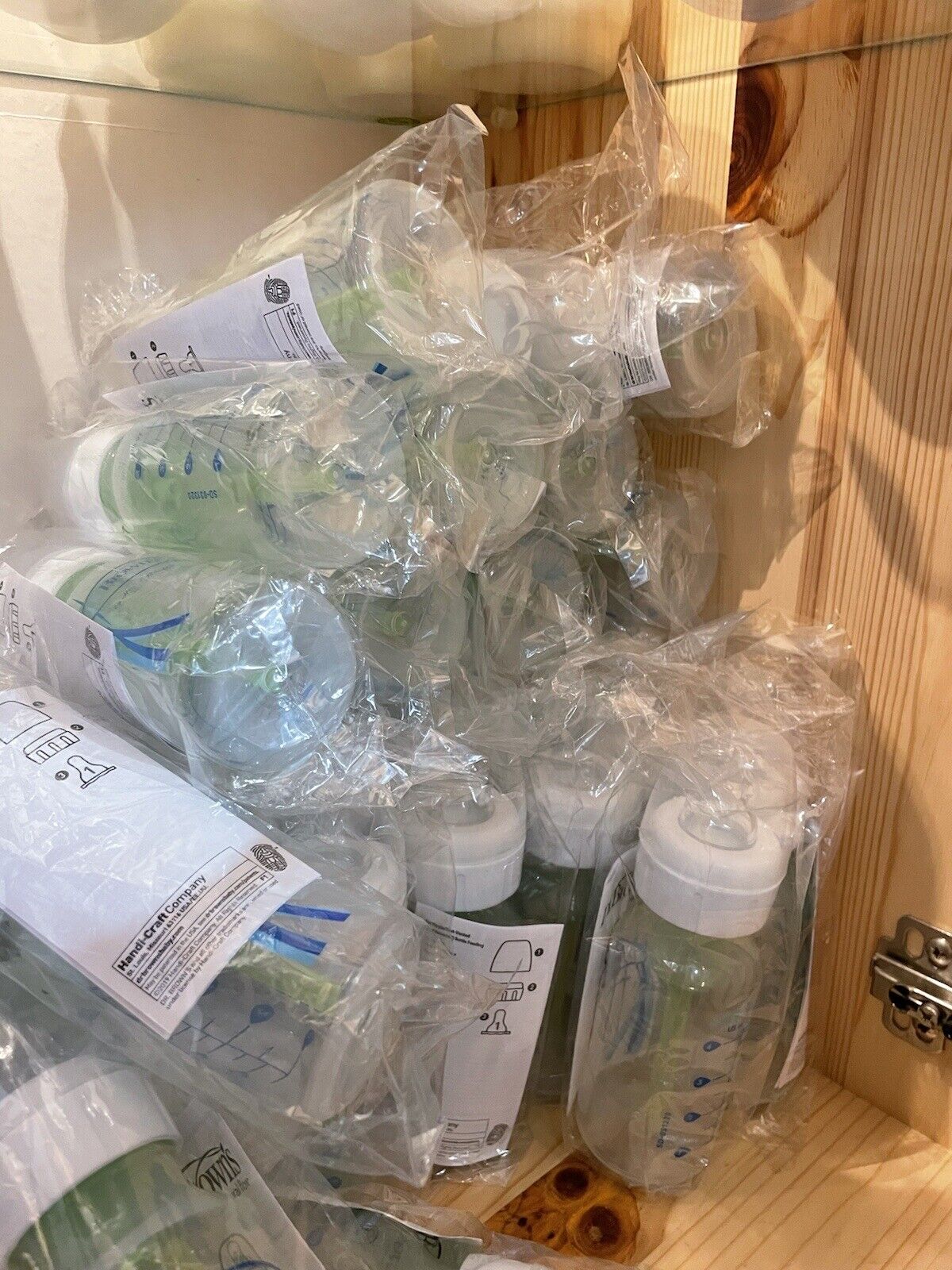 8 Dr. Brown 4oz Baby Bottles - Infant Feeding