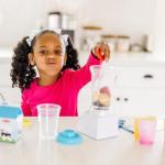 Melissa & Doug Smoothie Maker Pretend Play Set
