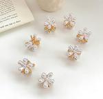 Flower Design Mini Pearl Claw Clips Set