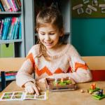 SmartGames Squirrels Go Nuts Sliding Logic Travel Puzzle Game with 60 Challenges for Kids Ages 6+