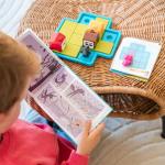 SmartGames Three Little Piggies – Preschool Logic Puzzle Game with 48 Challenges and Storybook – Educational Fairy Tale Puzzle for Kids Ages 3+ to Develop Spatial Reasoning and Problem-Solving Skills