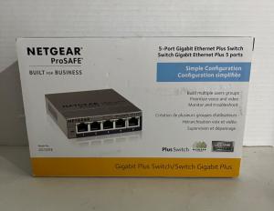 NETGEAR 5-Port Gigabit Ethernet Smart Switch