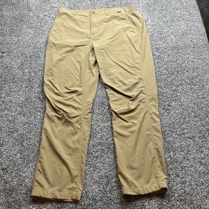 Simms Men's Khaki Fishing Cargo Pants Size 38