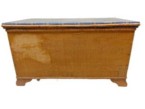 Vintage Wooden Storage Trunk Chest, 28"x15"x15