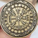 Vegvisir Viking Compass Coin – Norse Rune Amulet