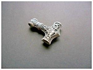 Viking Nordic Hammer Pendant Necklace in Sterling Silver