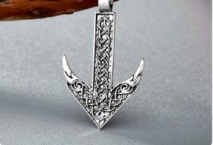Celtic Knot Arrowhead Viking Pendant Necklace 20